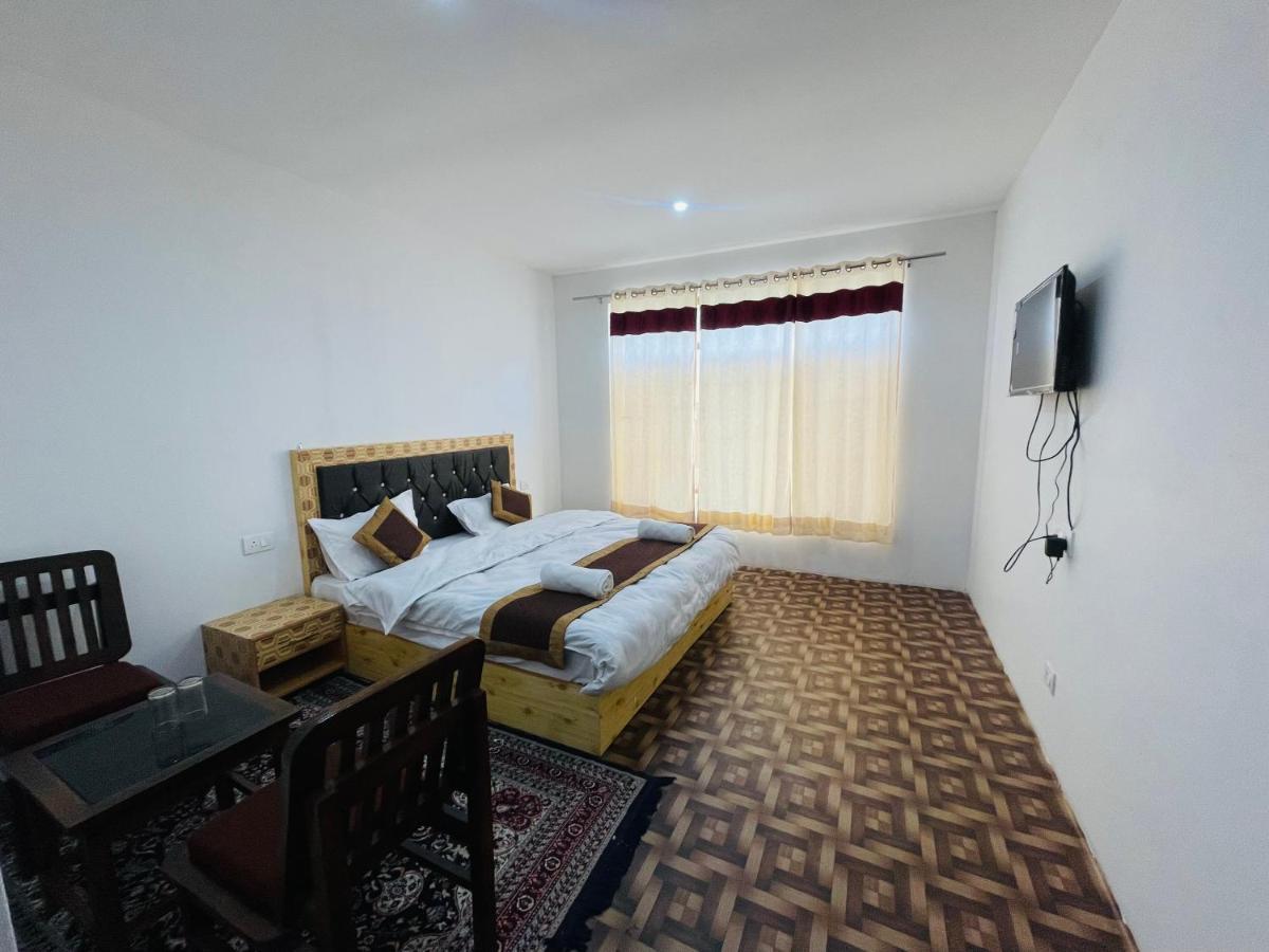 Zlatan Guest House Лех Екстериор снимка